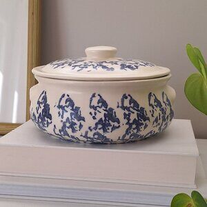Vintage Blue & white Spongeware Pottery Casserole Dish Pot with Lid